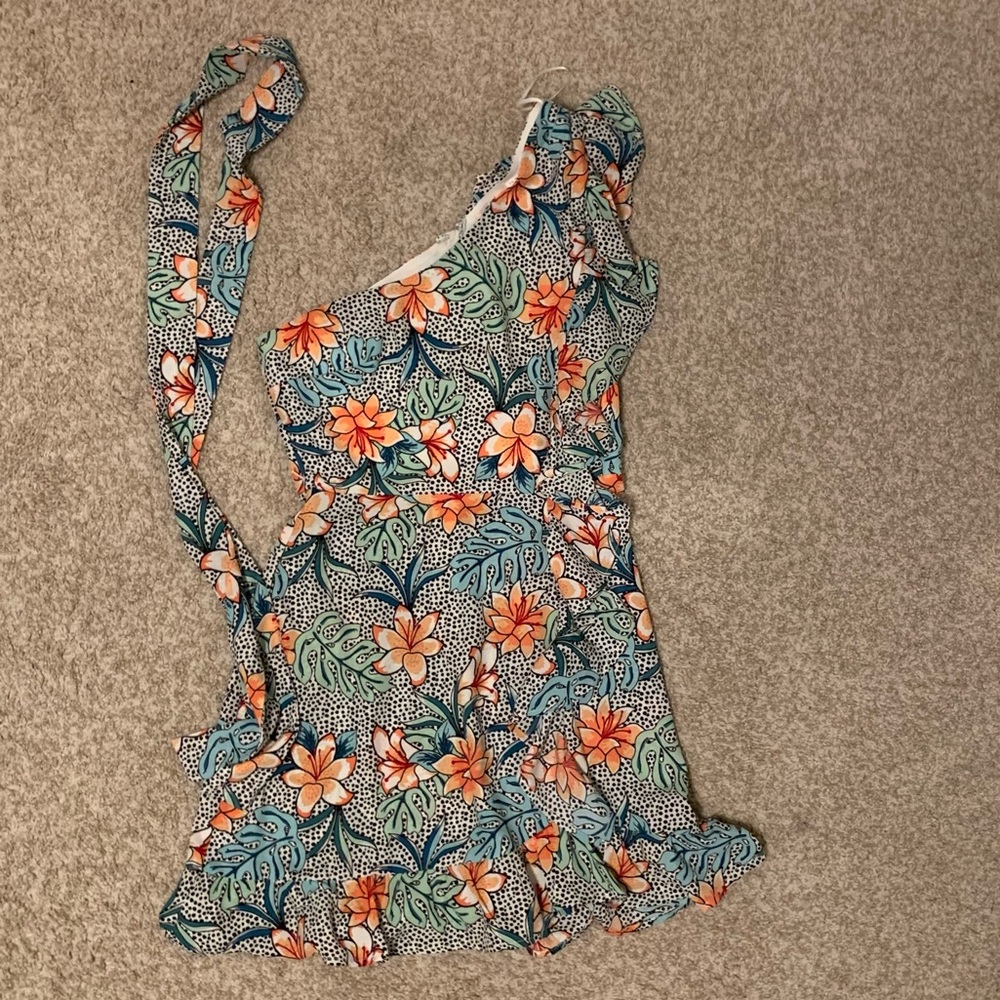 Mi ami one shoulder tropical polka dot dress